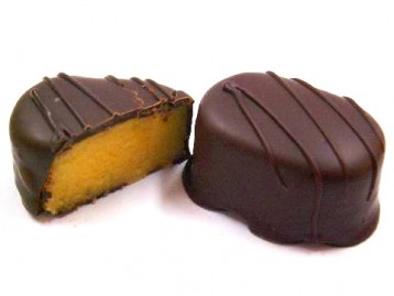 belgické pralinky, marcipán s pistáciemi v hořké čokoládě